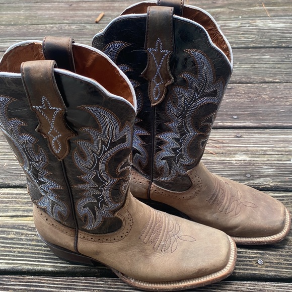 J B Dillion - Picture 1 of 9